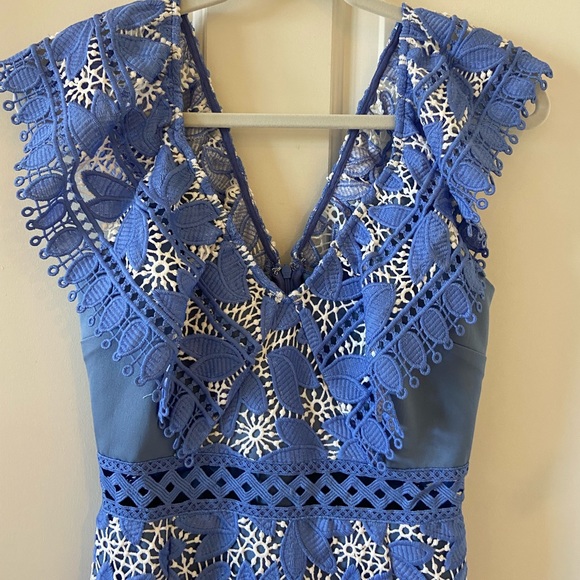 Aijek Lace Mini Dress With Lace Flutter Neckline Size  2 Blue - Picture 4 of 8
